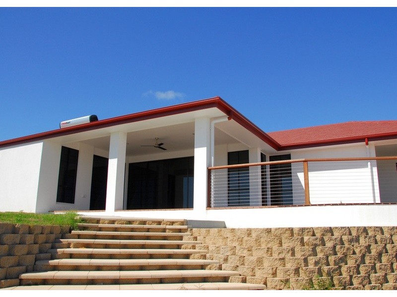 13 Mermaid Crt, Eli Waters QLD 4655