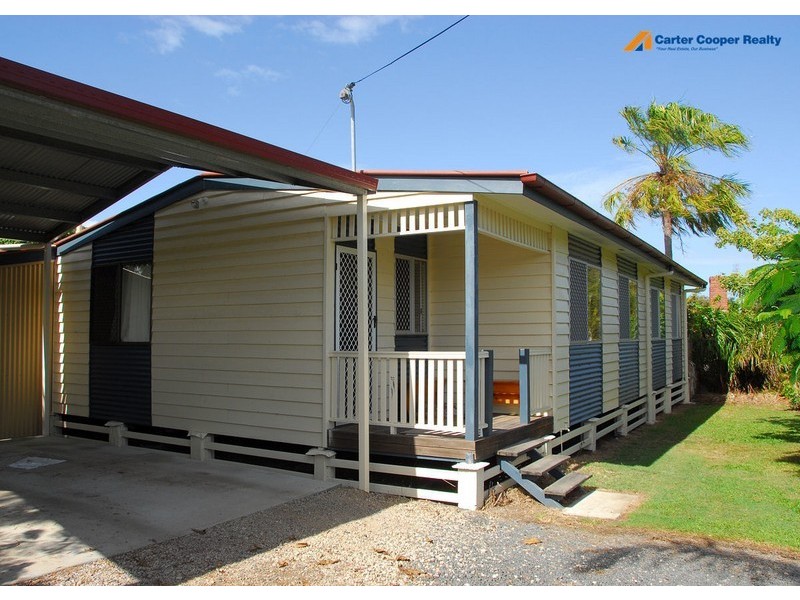 18 Stewart Street, Urangan QLD 4655