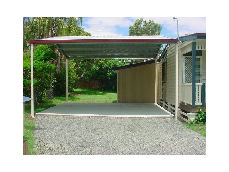 18 Stewart Street, Urangan QLD 4655