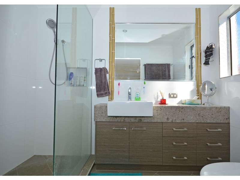 18 Spoonbill Way, Eli Waters QLD 4655