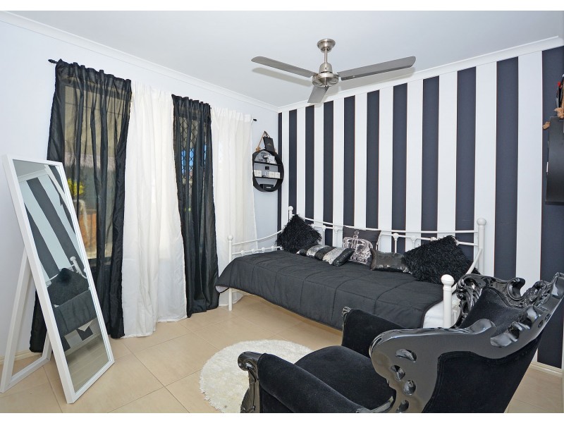 18 Spoonbill Way, Eli Waters QLD 4655