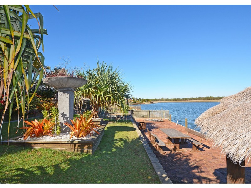 18 Spoonbill Way, Eli Waters QLD 4655