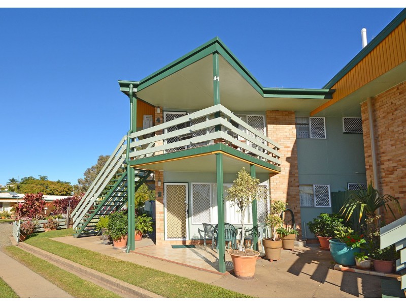 359 Esplanade, Scarness QLD 4655