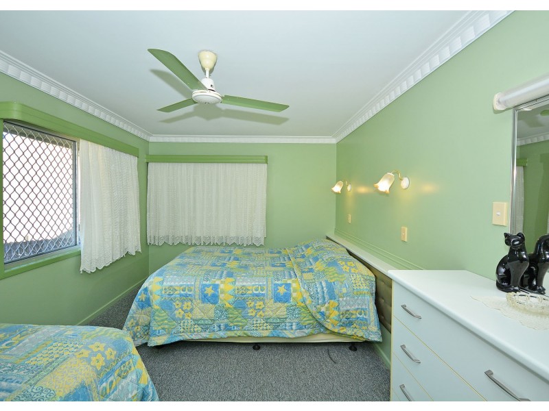 359 Esplanade, Scarness QLD 4655