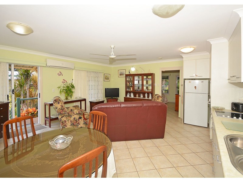 359 Esplanade, Scarness QLD 4655