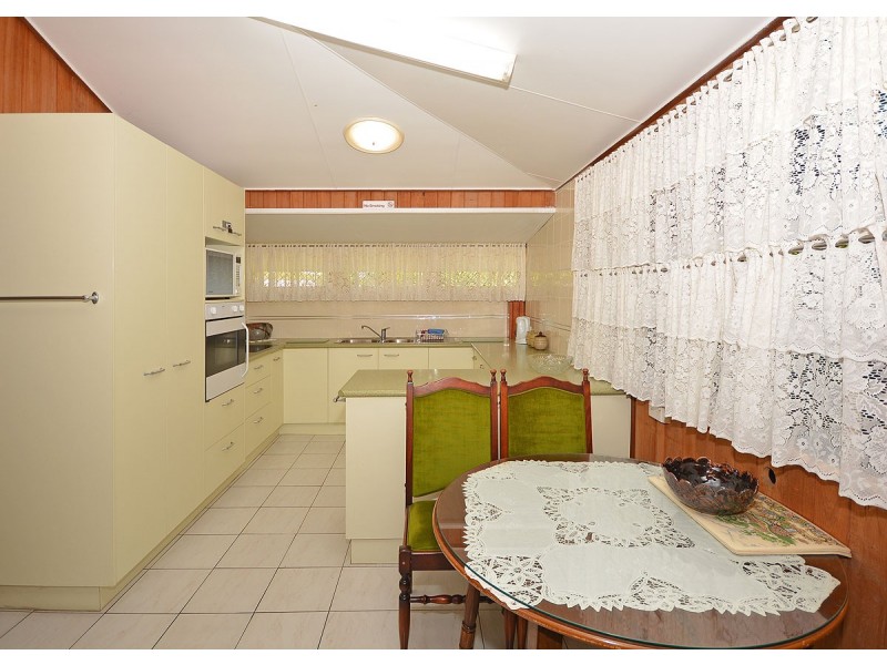 359 Esplanade, Scarness QLD 4655