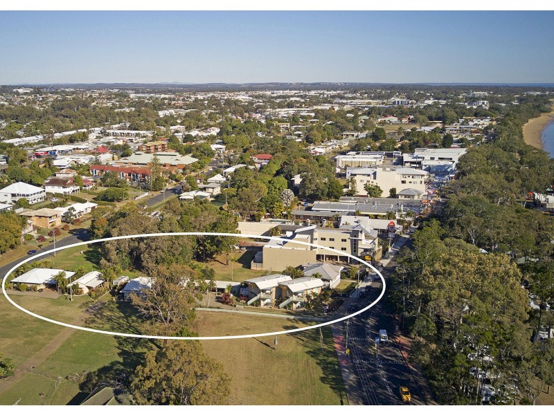 359 Esplanade, Scarness QLD 4655