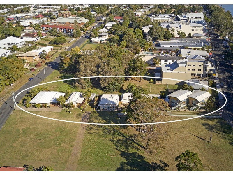 359 Esplanade, Scarness QLD 4655
