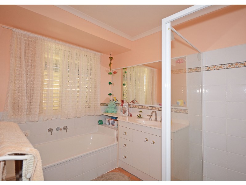 10 Ivybird Court, Torquay QLD 4655