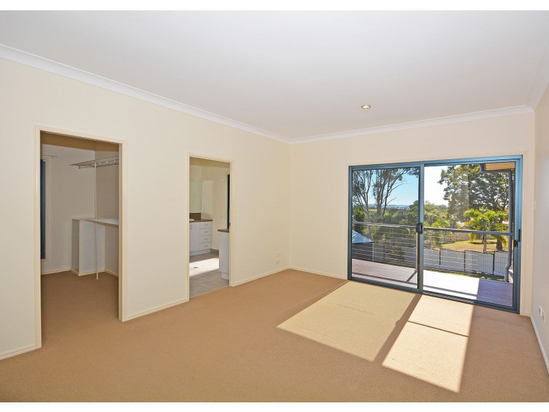 61 Jacobsen Outlook, Urraween QLD 4655