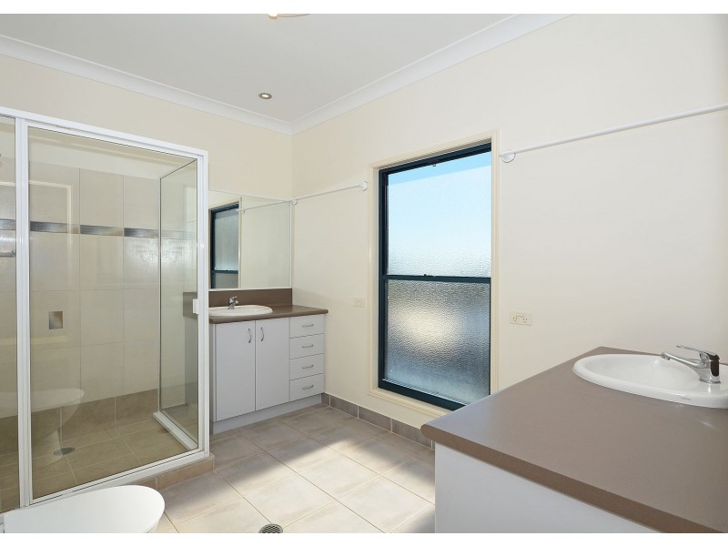 61 Jacobsen Outlook, Urraween QLD 4655