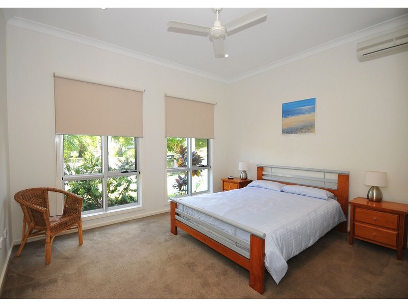 1/542 Esplanade, Urangan QLD 4655