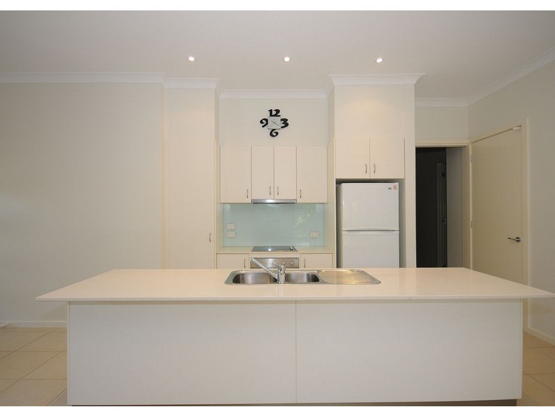 1/542 Esplanade, Urangan QLD 4655