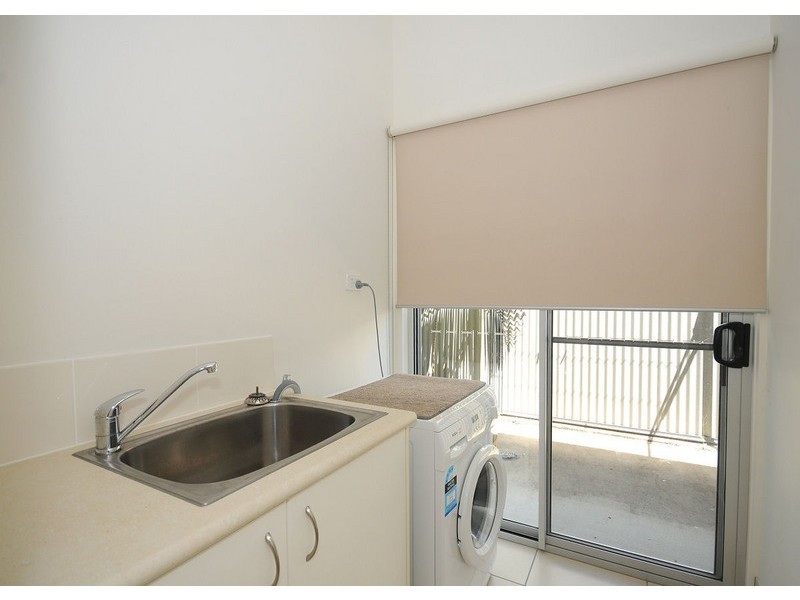 1/542 Esplanade, Urangan QLD 4655