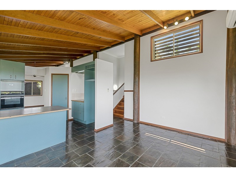 15 Awinya Court, Urraween QLD 4655