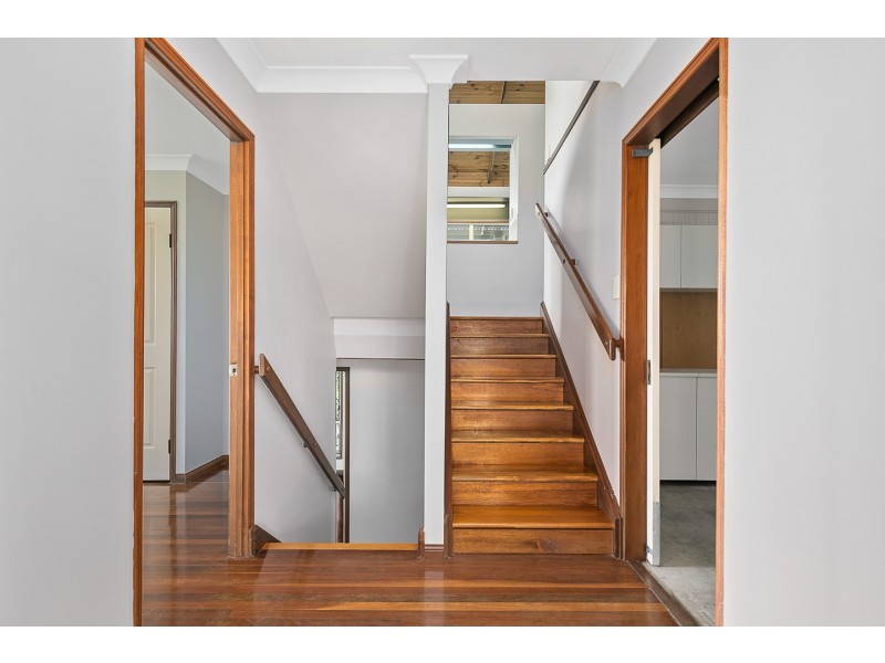 15 Awinya Court, Urraween QLD 4655