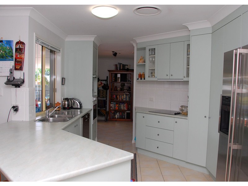 10 Florida Ct, Torquay QLD 4655