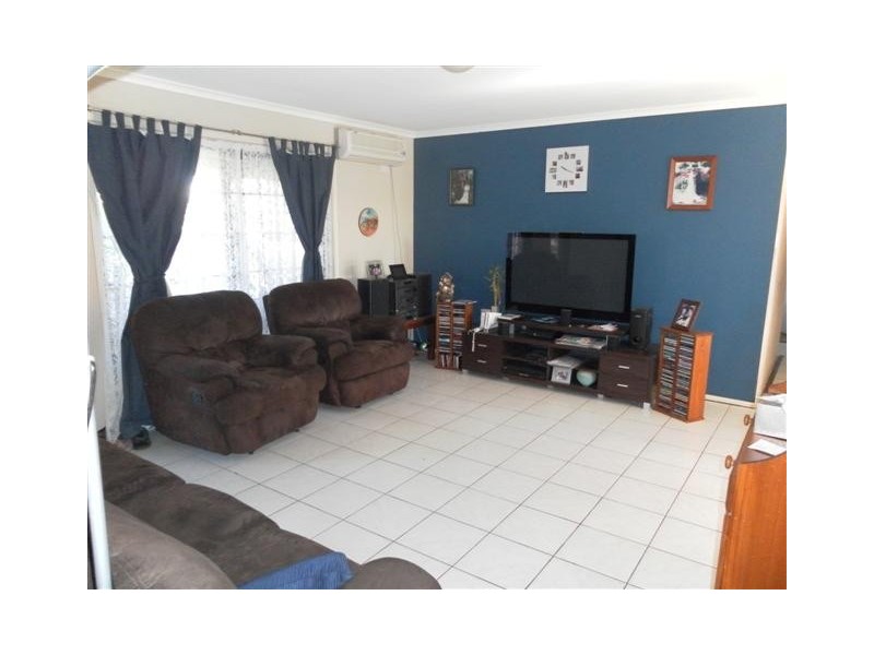 8 Melong Street, Scarness QLD 4655