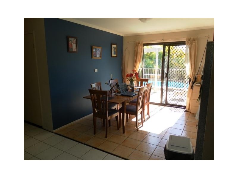 8 Melong Street, Scarness QLD 4655