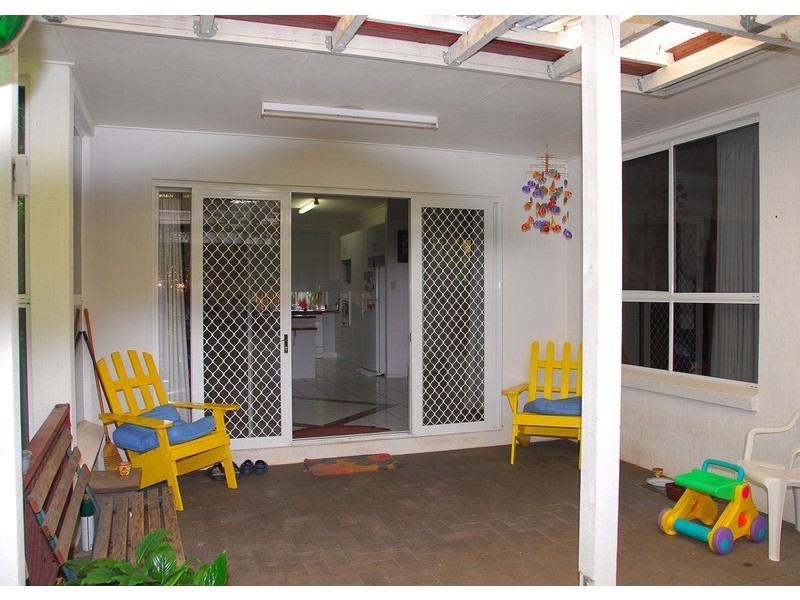 5 Gatakers La, Point Vernon QLD 4655