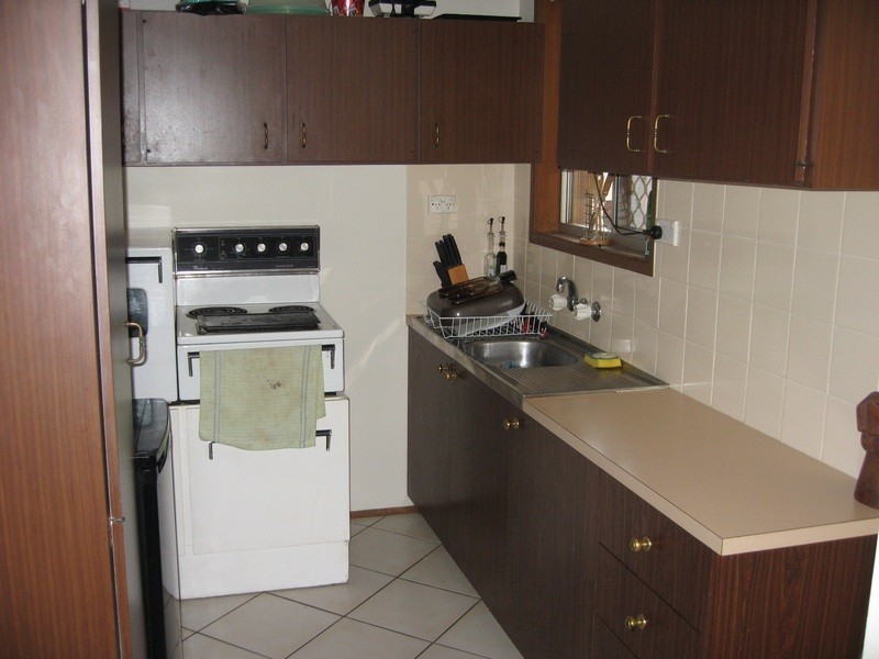 60 Hibiscus Street, Urangan QLD 4655