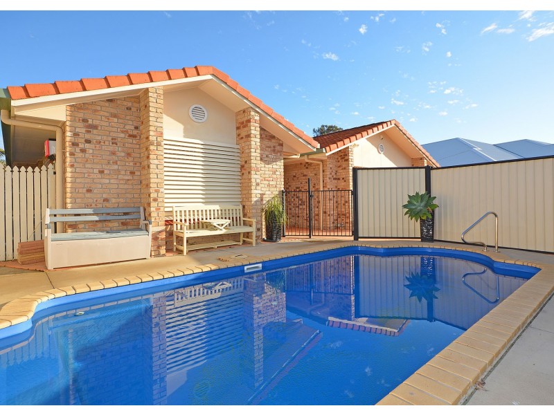 14 Turnbull Court, Urangan QLD 4655