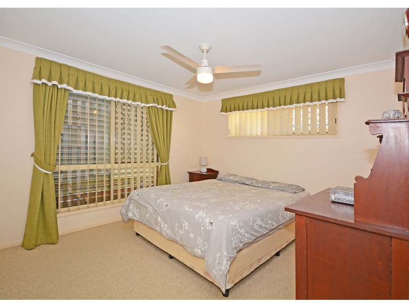 14 Turnbull Court, Urangan QLD 4655