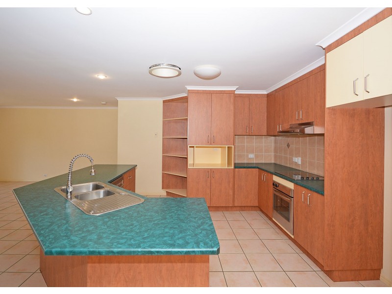 3 Oriole Court, Eli Waters QLD 4655