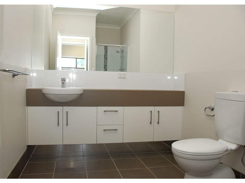 8/185 Torquay Rd, Scarness QLD 4655