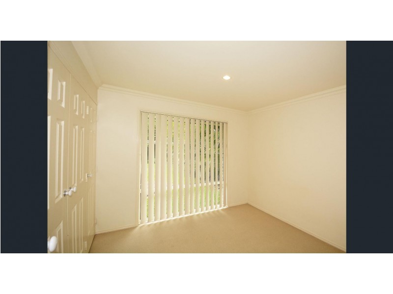 25 Tristania Crescent, Urangan QLD 4655