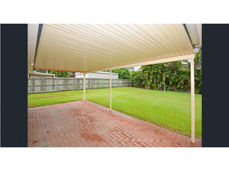 25 Tristania Crescent, Urangan QLD 4655