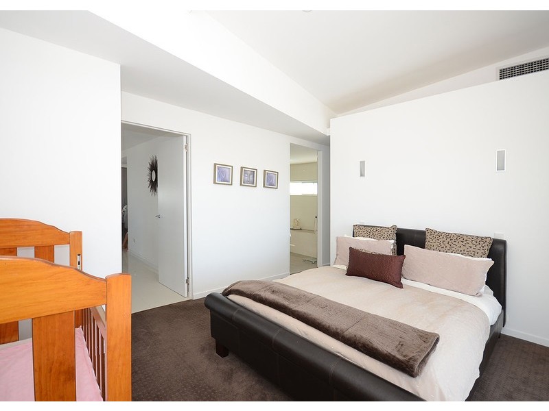 4 Johnston Boulevarde, Urraween QLD 4655