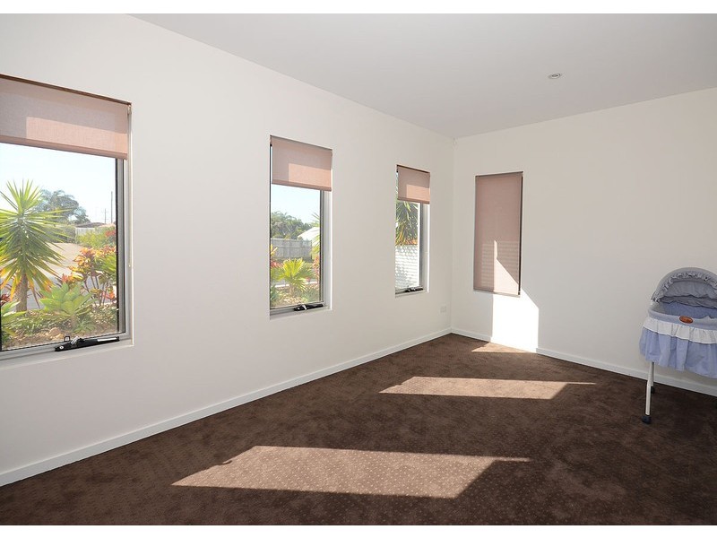 4 Johnston Boulevarde, Urraween QLD 4655