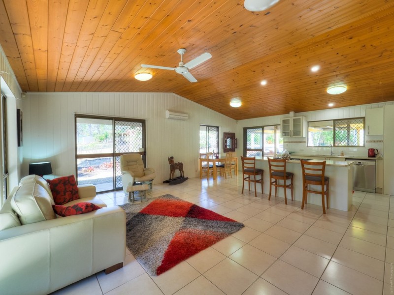 54 Dreamtime Avenue, Burrum Heads QLD 4659