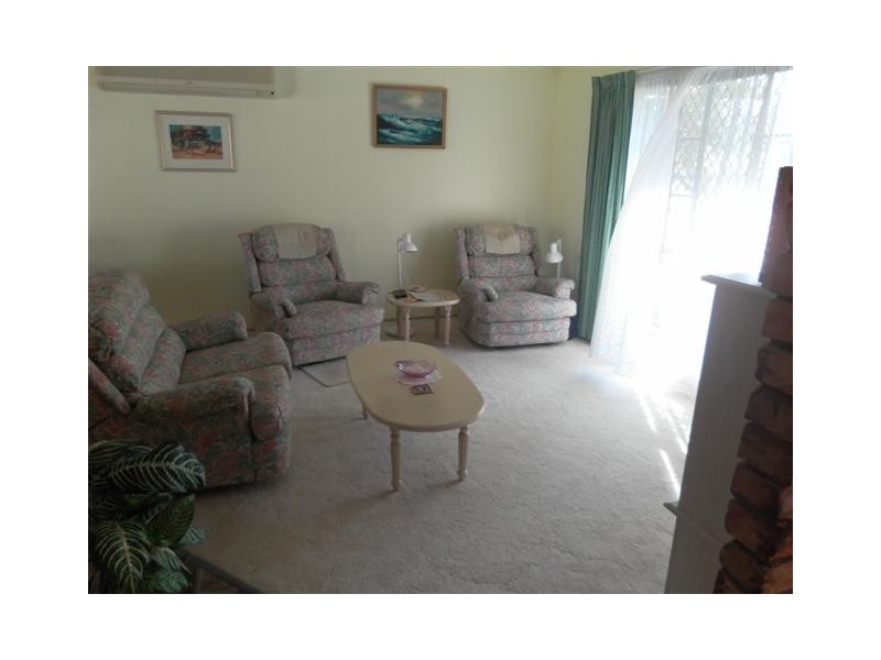 118 Hammond Street, Urangan QLD 4655