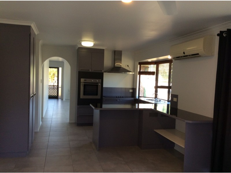 140 Garden Drive, Urangan QLD 4655