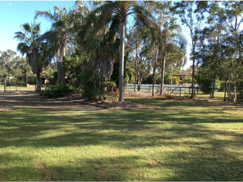 140 Garden Drive, Urangan QLD 4655