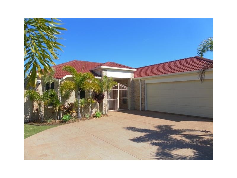 12 Bushlark Avenue, Eli Waters QLD 4655