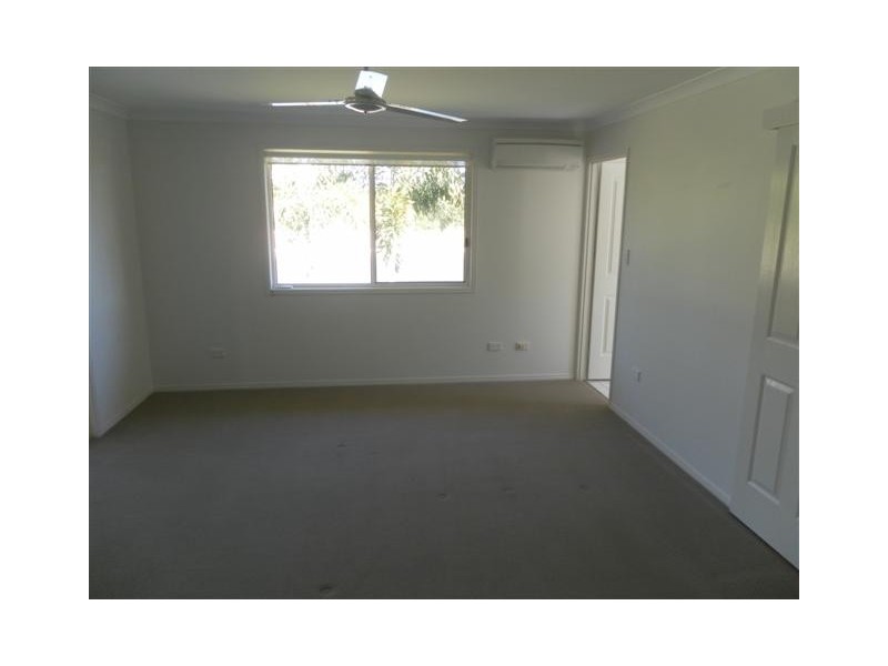 12 Bushlark Avenue, Eli Waters QLD 4655
