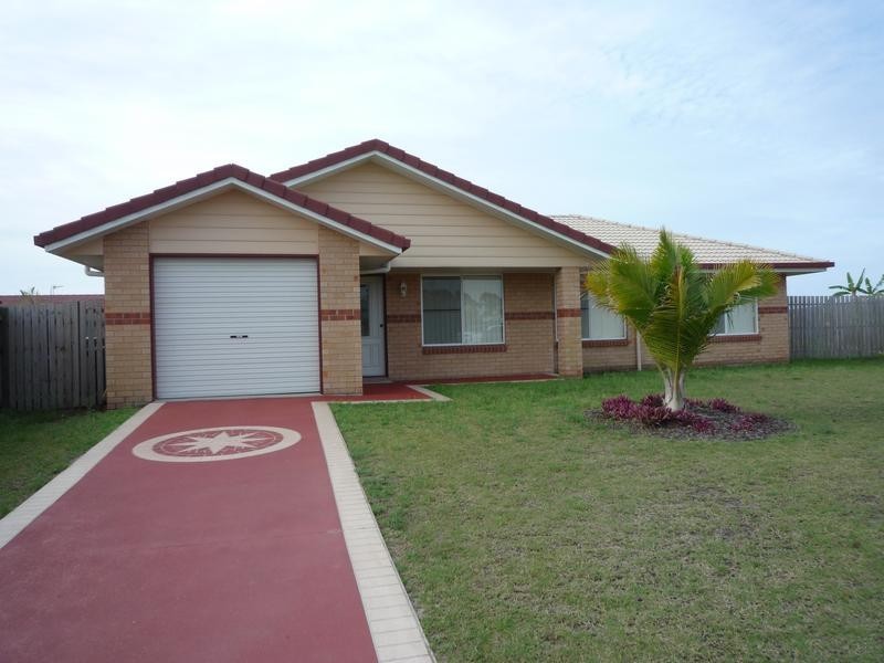 4 Sirius Court, Eli Waters QLD 4655