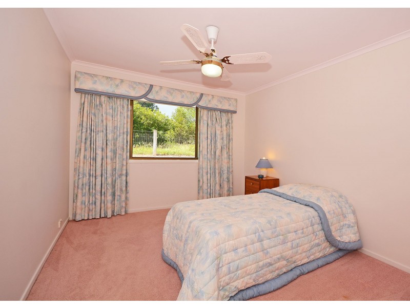 8 Tudor Avenue, Urraween QLD 4655