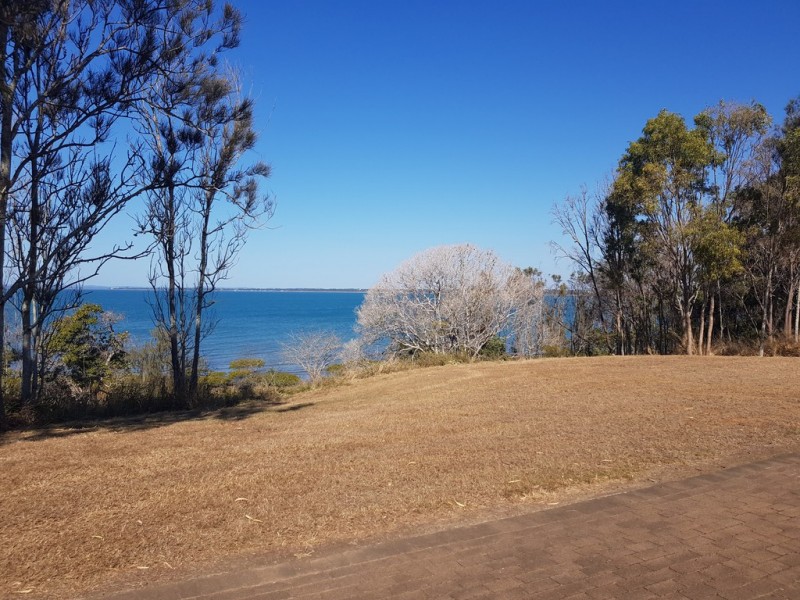 104 Esplanade, Point Vernon QLD 4655