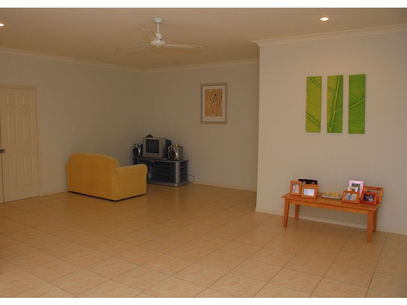 157 Ibis Bvd, Eli Waters QLD 4655