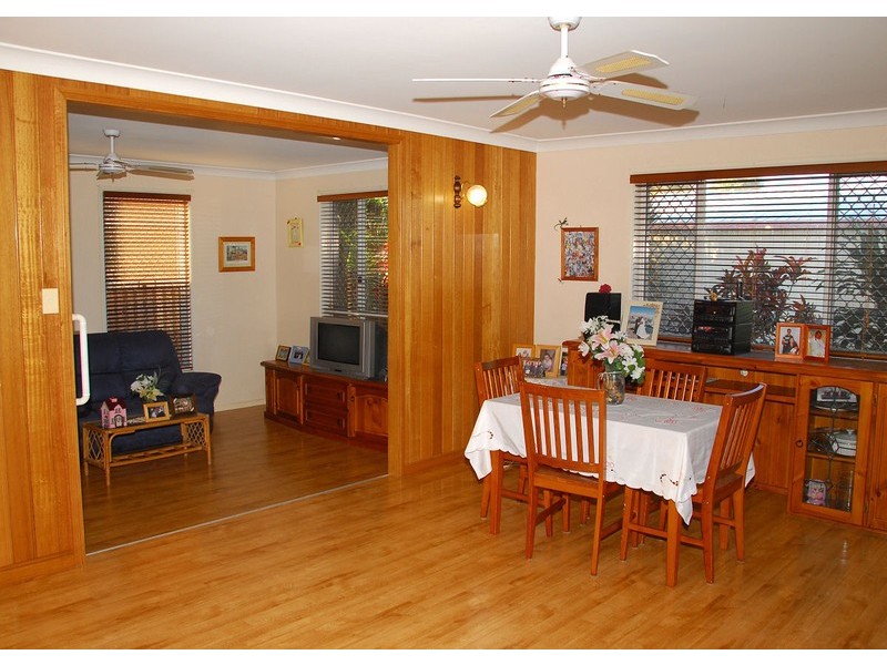 1 Honeysuckle Av, Kawungan QLD 4655