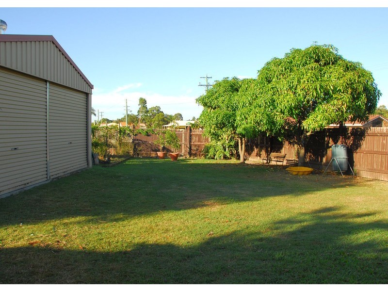 1 Honeysuckle Av, Kawungan QLD 4655