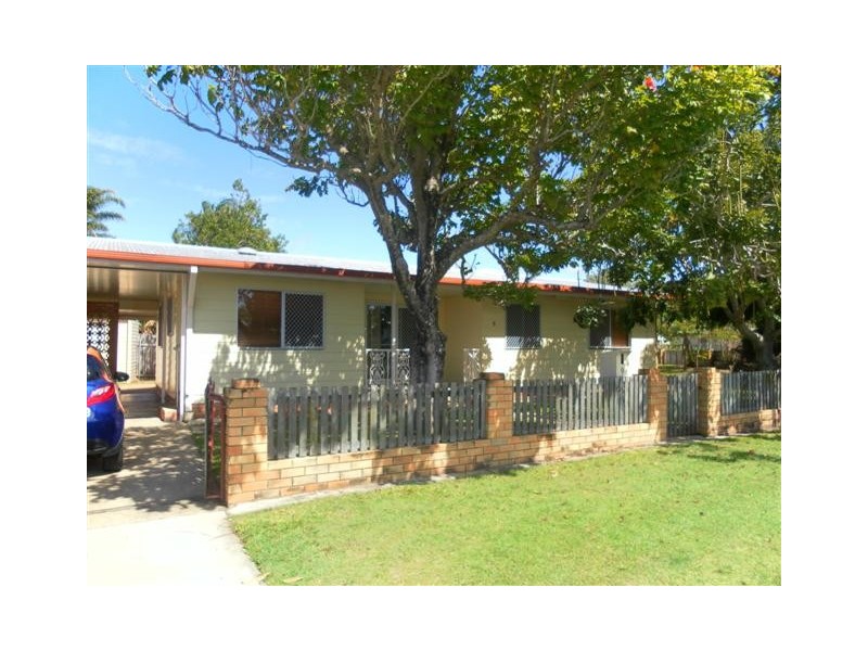 9 Edwin Street, Urangan QLD 4655