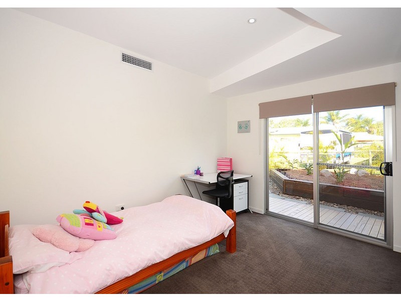 4 Johnston Boulevarde, Urraween QLD 4655