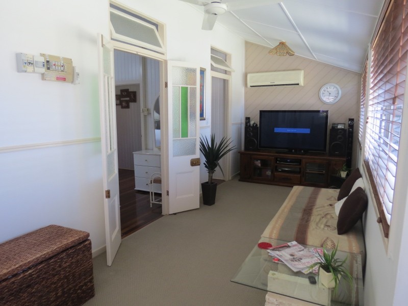56 Shell Street, Urangan QLD 4655