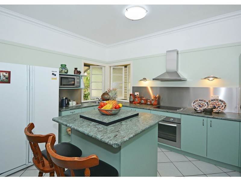 6 Corser Street, Point Vernon QLD 4655