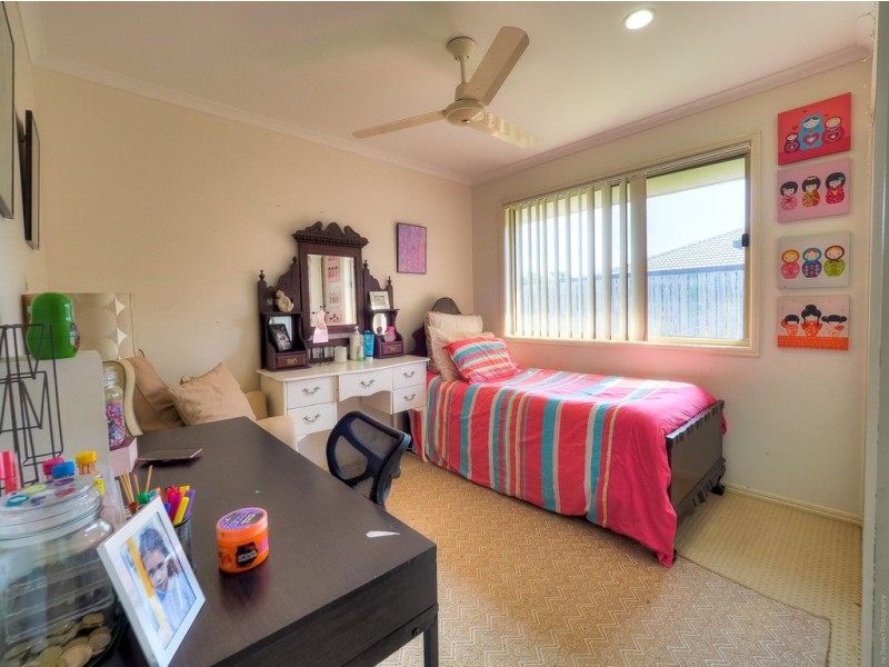 71 Bounty CCT, Eli Waters QLD 4655